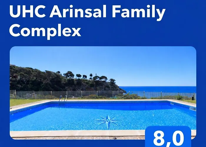 Uhc Arinsal Family Complex アパート サロウ